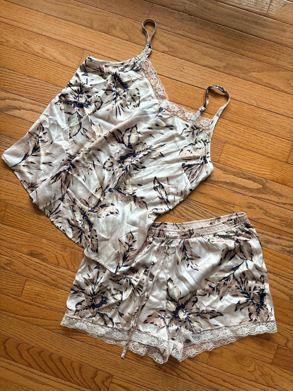 House of Harlow Floral Lace Trim Satin Cami & Short Sleep Set - Cream/Blush